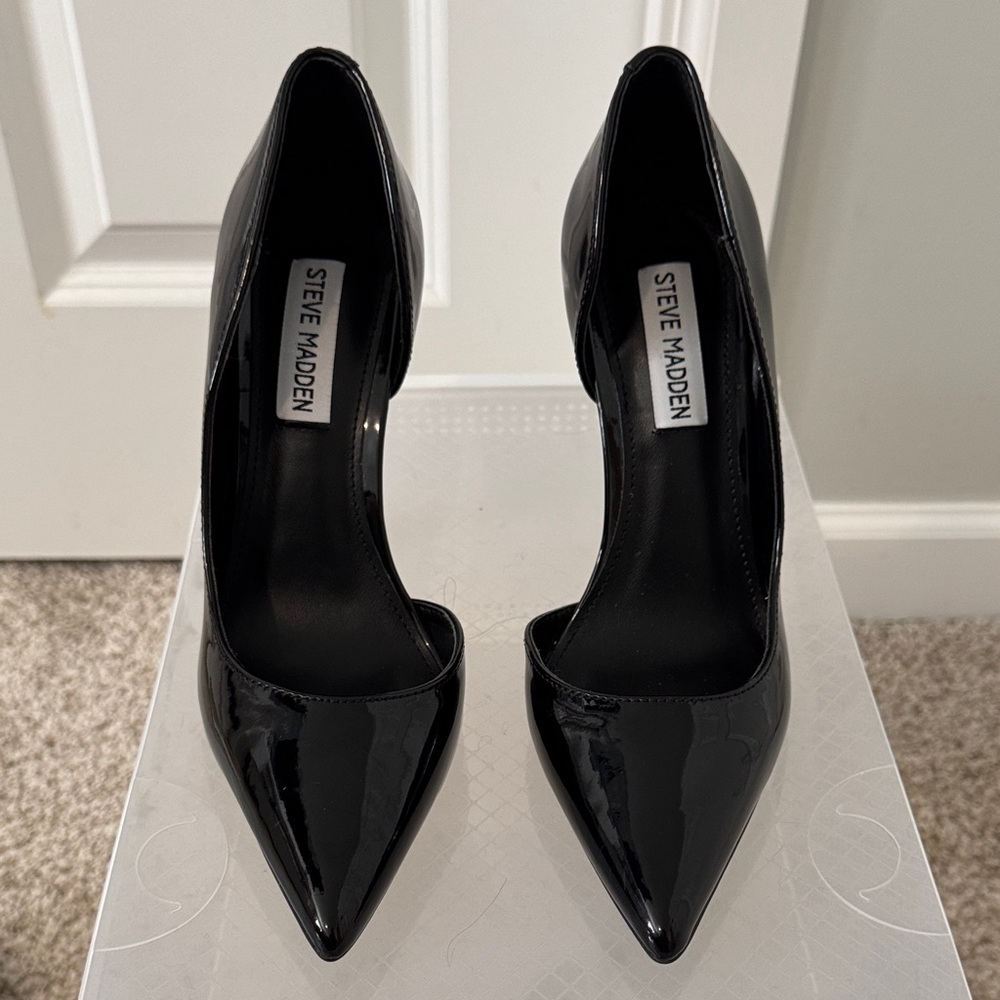 Steve Madden Sleek Black Patent Heels